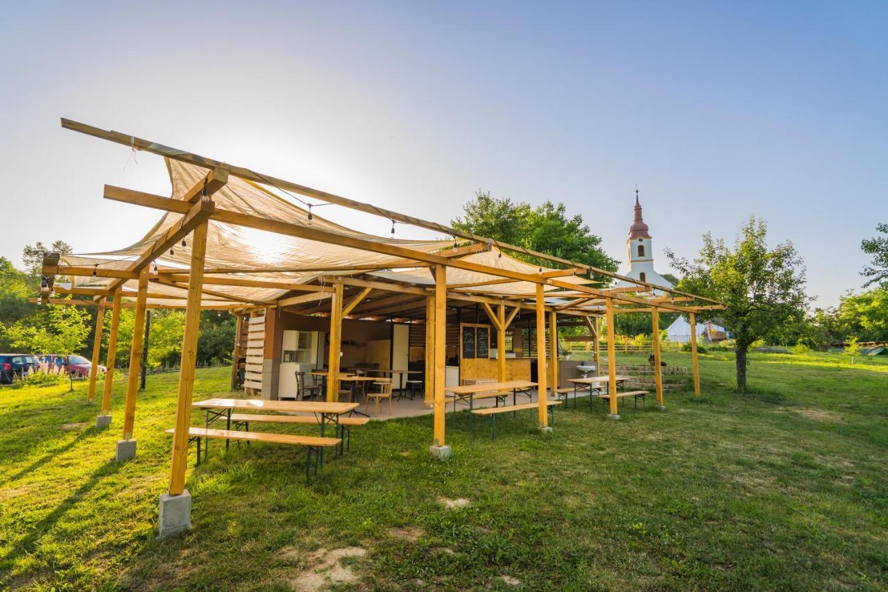 Szellos Ret Camping Balvanyos Luaran gambar